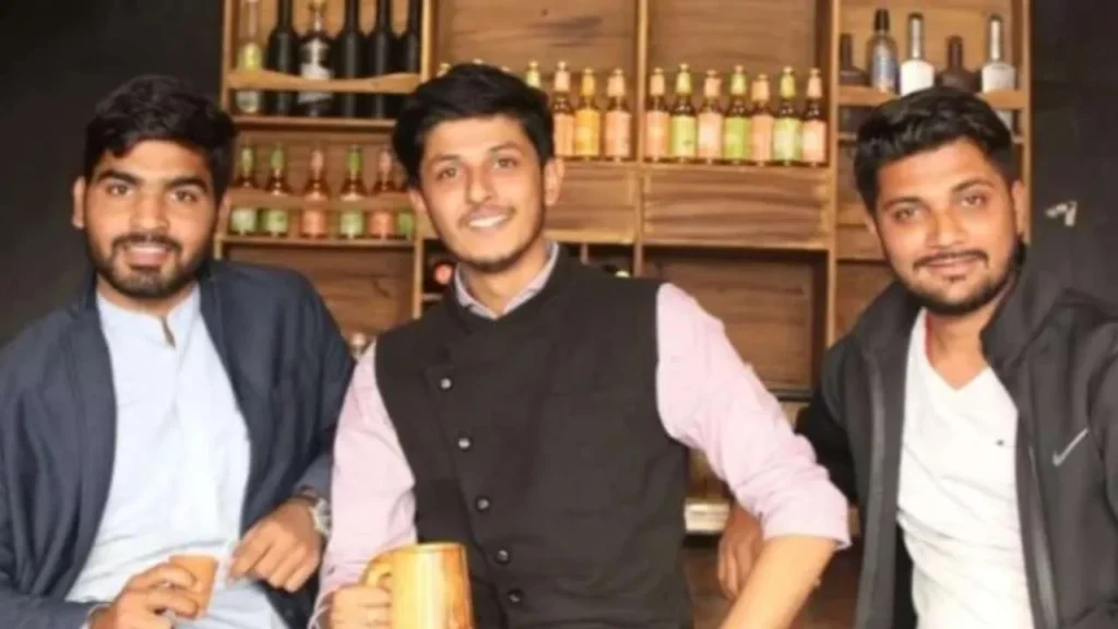 Chai Sutta Bar Net Worth